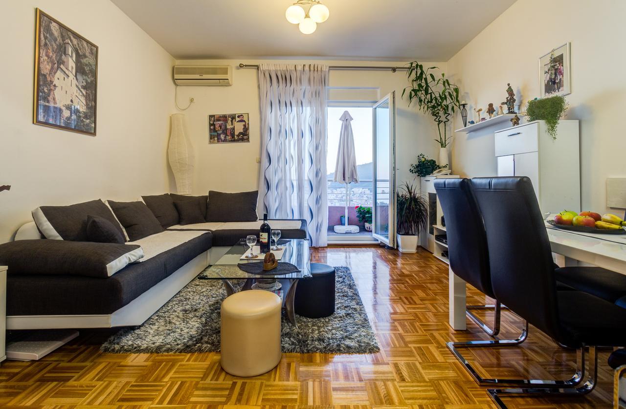 Bay Line Apartment